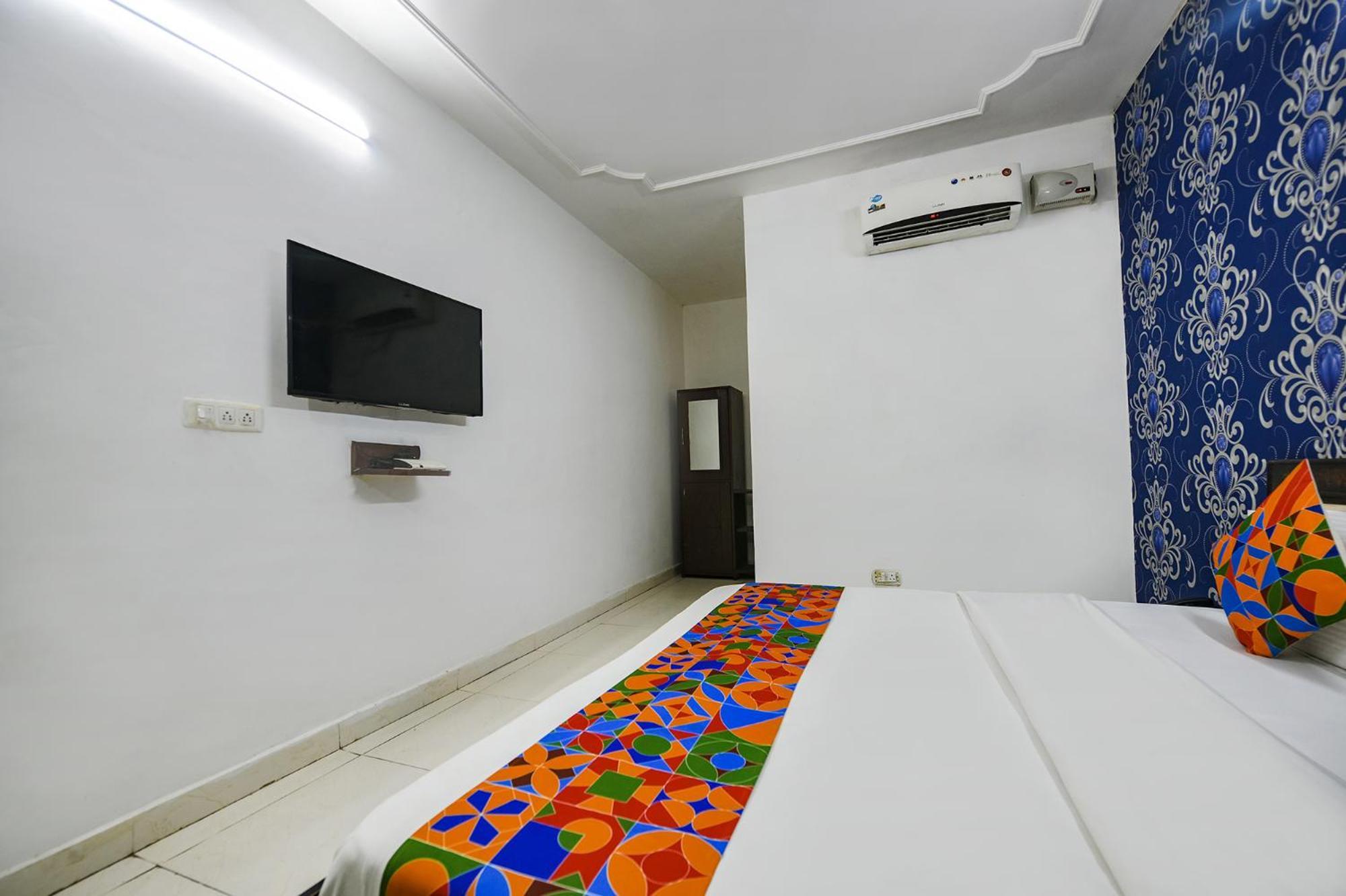 Hotel Fabexpress Diamond Sec 45 Chandīgarh Exterior foto