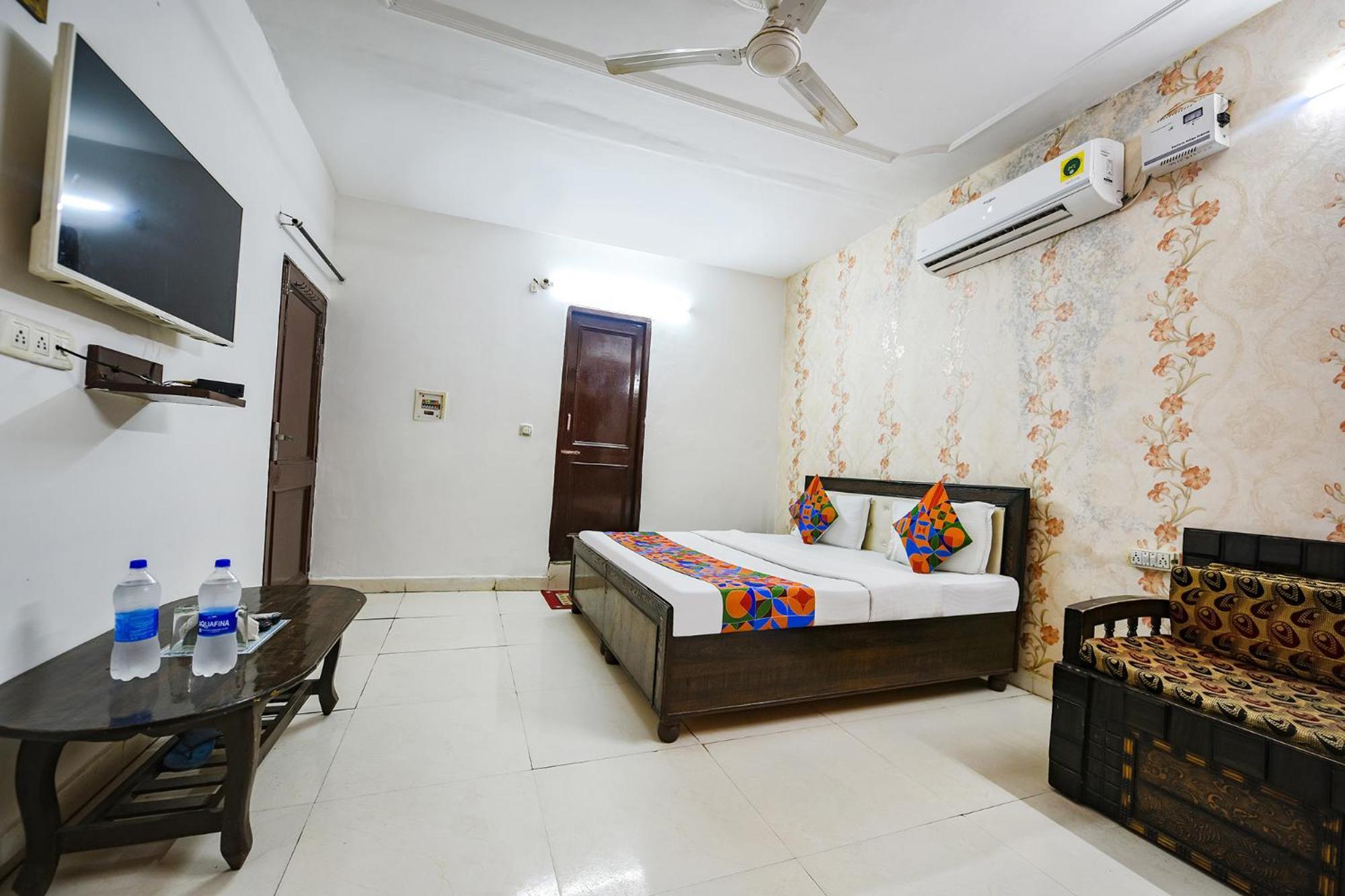 Hotel Fabexpress Diamond Sec 45 Chandīgarh Exterior foto